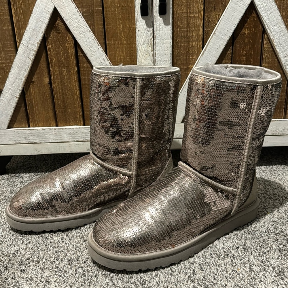 Women’s UGG boots size 10